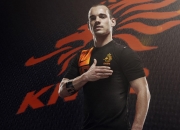 熊猫体育赛事-哈登时刻，当质疑声沉寂，他踏上总决赛的荣耀之巅