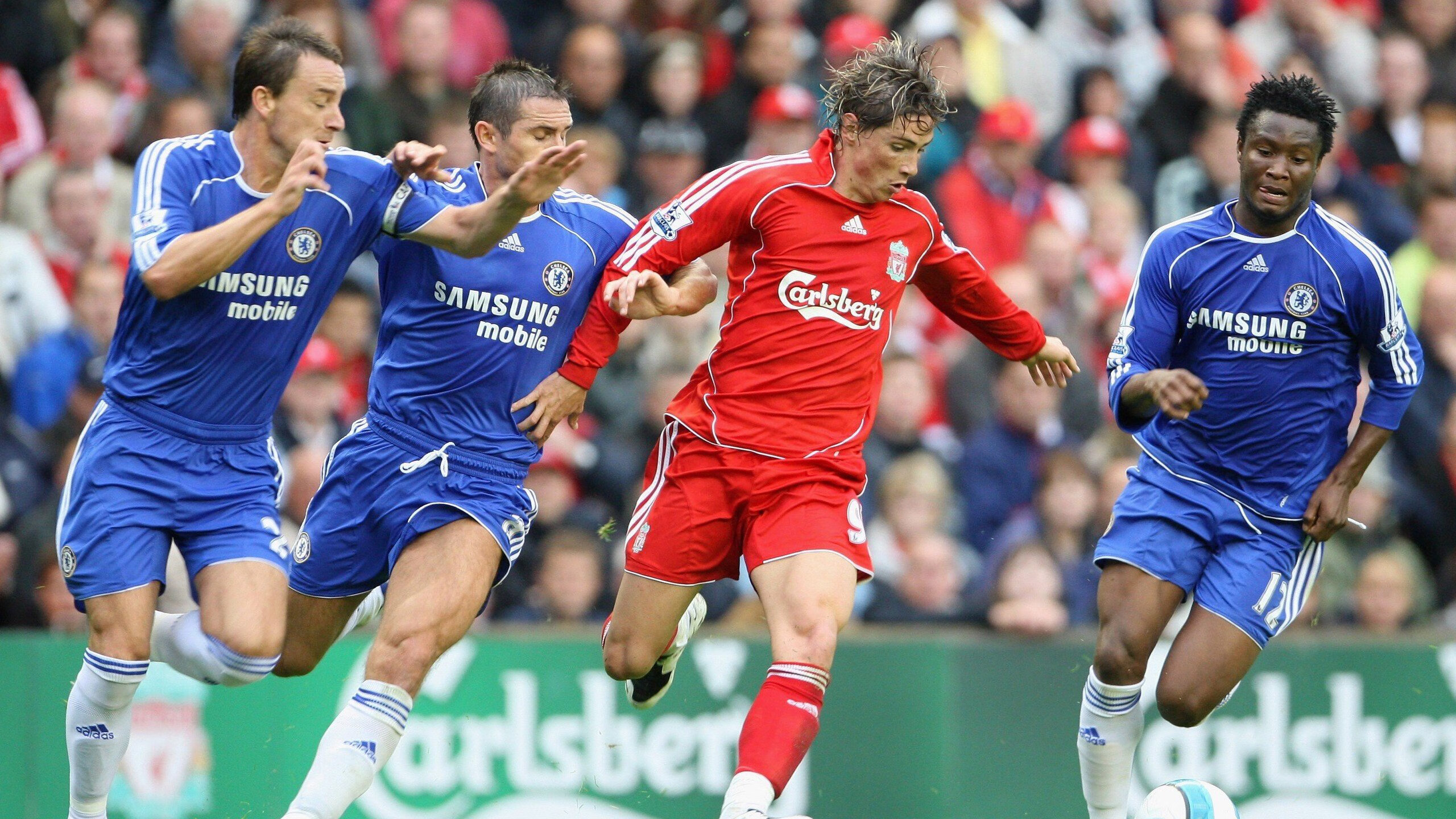 赛道上的黎明，詹姆斯·F1街道赛之夜的自我救赎