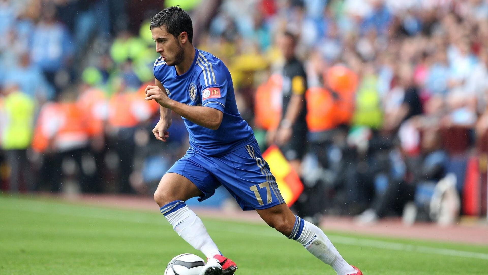 阿圭罗里程碑之夜，利物浦与曼城的红蓝交响曲